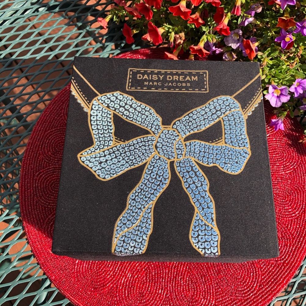 MARC JACOBS DAISY DREAM BOX